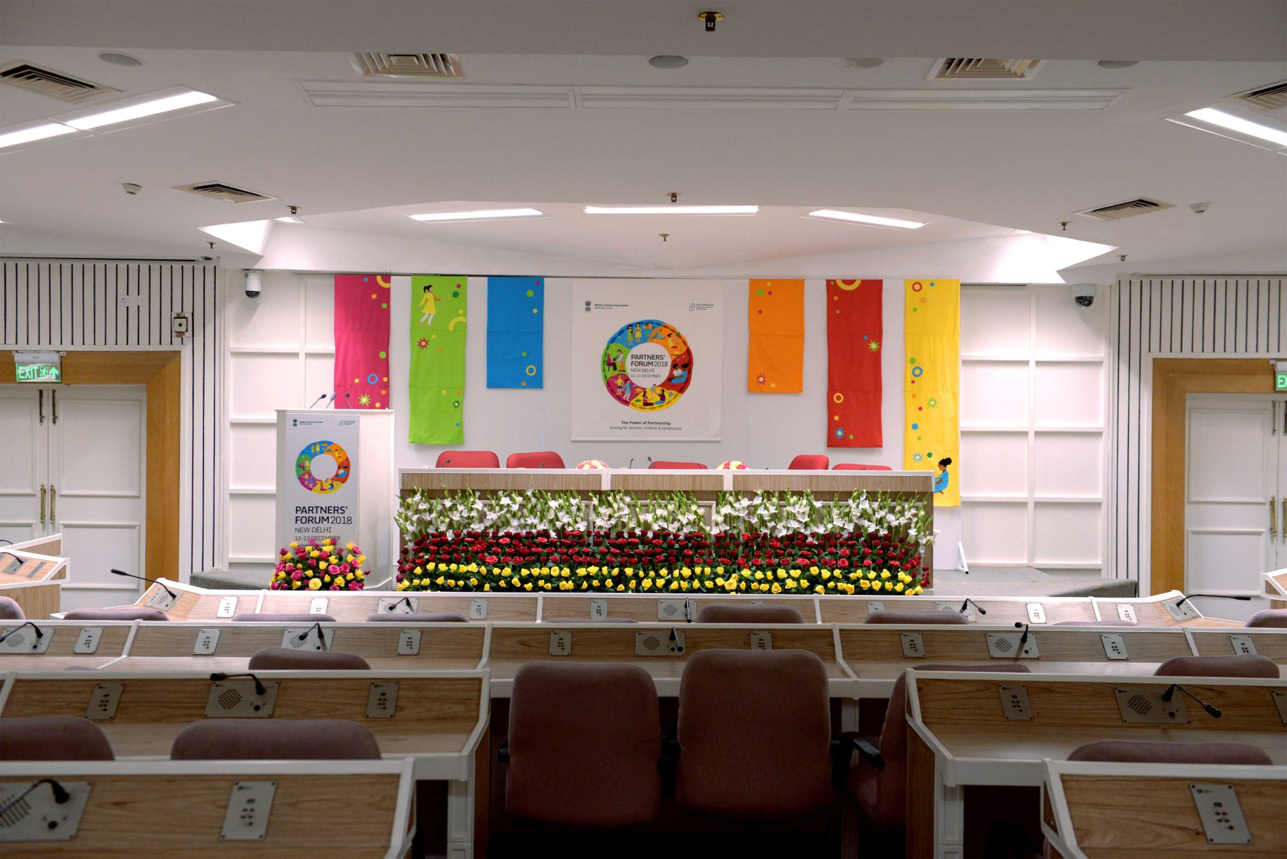 lopez-design-partner-forum-2018-branding-space-design-cloth-banners